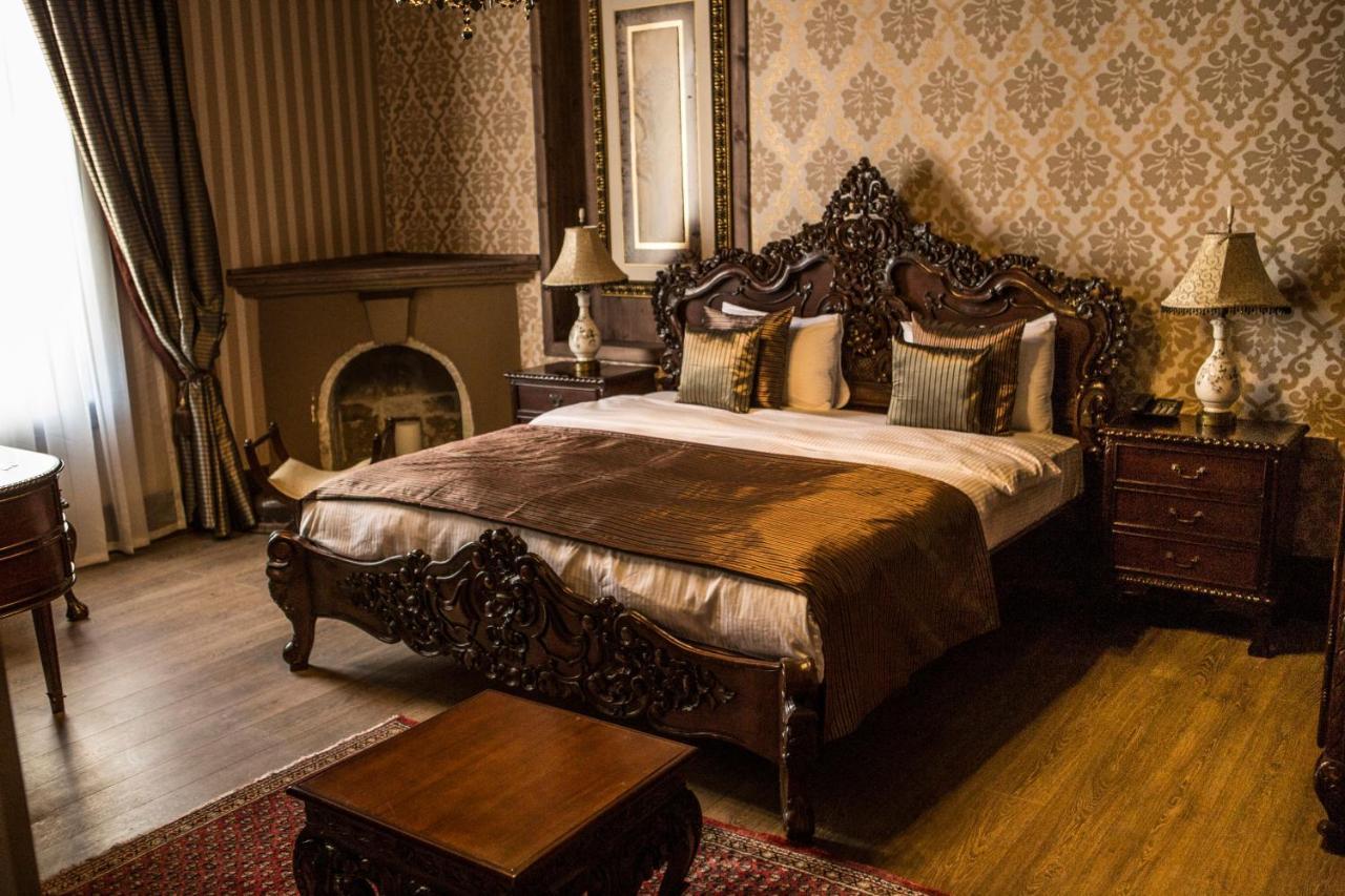 Deluxe Double Room,753445958:JPEG